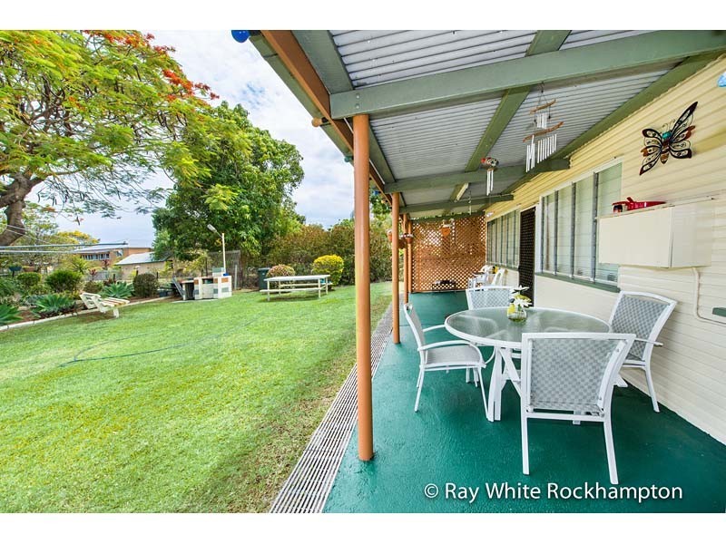 79 Main Street, Park Avenue QLD 4701