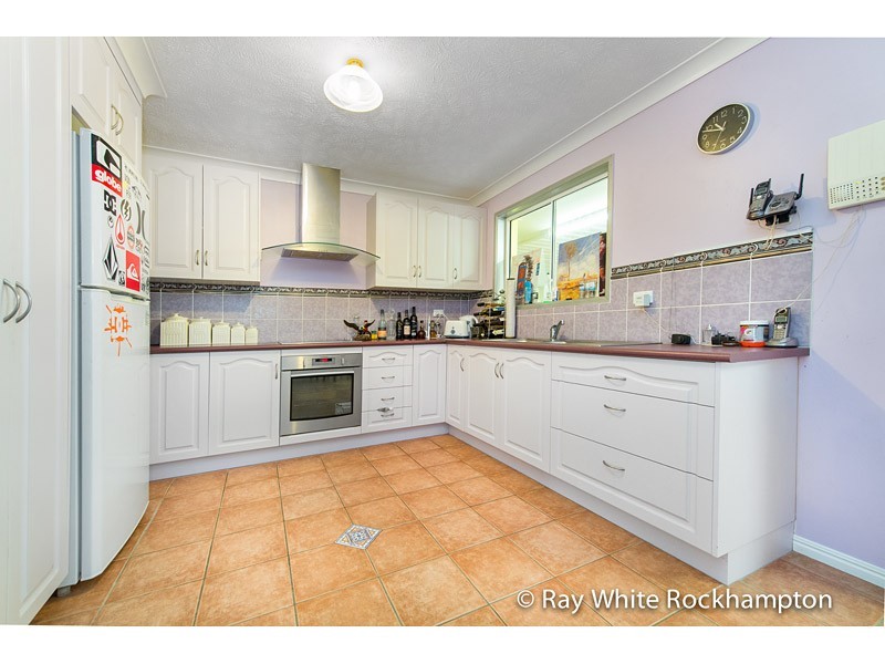 12 Thorsen Close, Gracemere QLD 4702