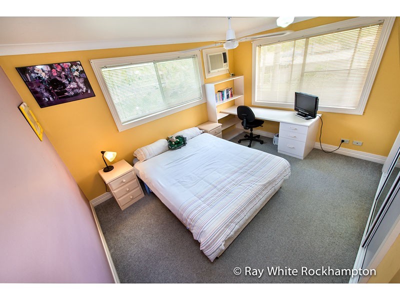 26 Hinton Street, Koongal QLD 4701