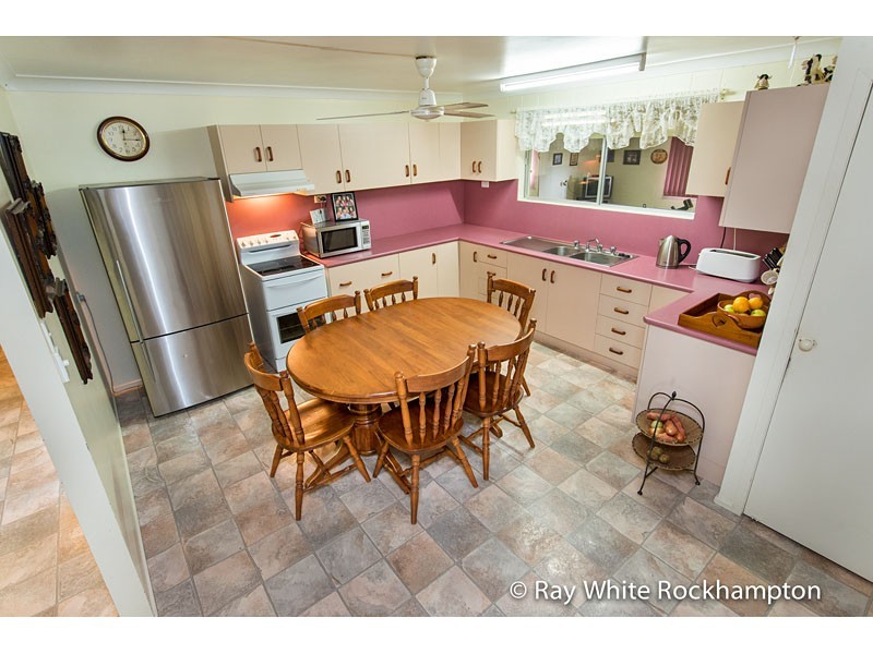 407 Coorooman Creek Road, Cawarral QLD 4702