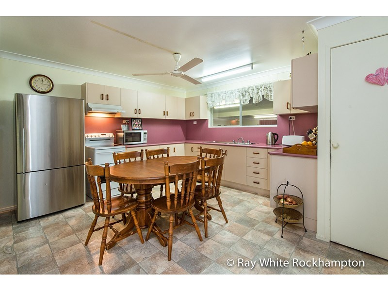 407 Coorooman Creek Road, Cawarral QLD 4702