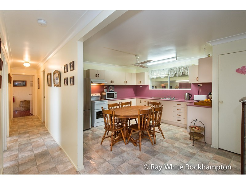 407 Coorooman Creek Road, Cawarral QLD 4702