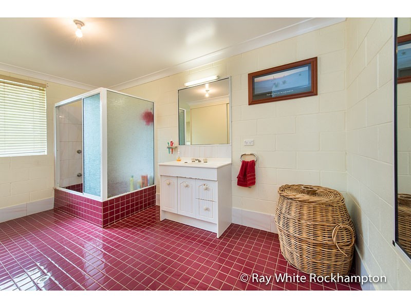 407 Coorooman Creek Road, Cawarral QLD 4702