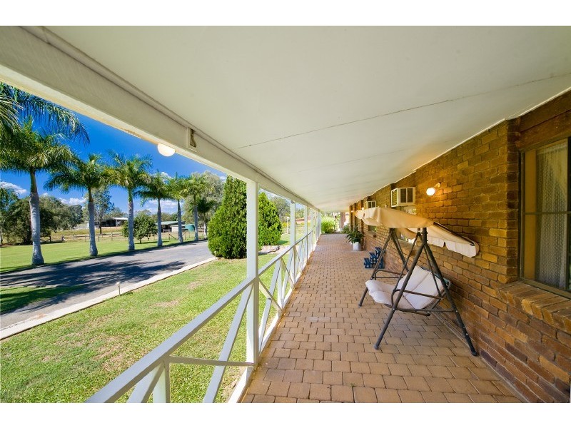 1073 Belmont Road, Glendale QLD 4711