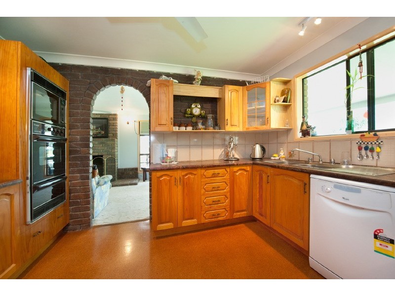 1073 Belmont Road, Glendale QLD 4711