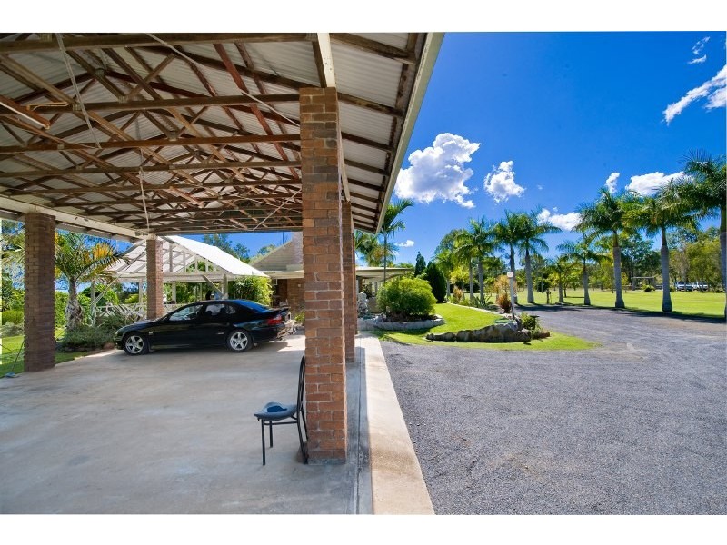1073 Belmont Road, Glendale QLD 4711