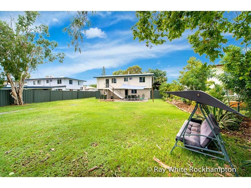 223 Farm Street, Kawana QLD 4701