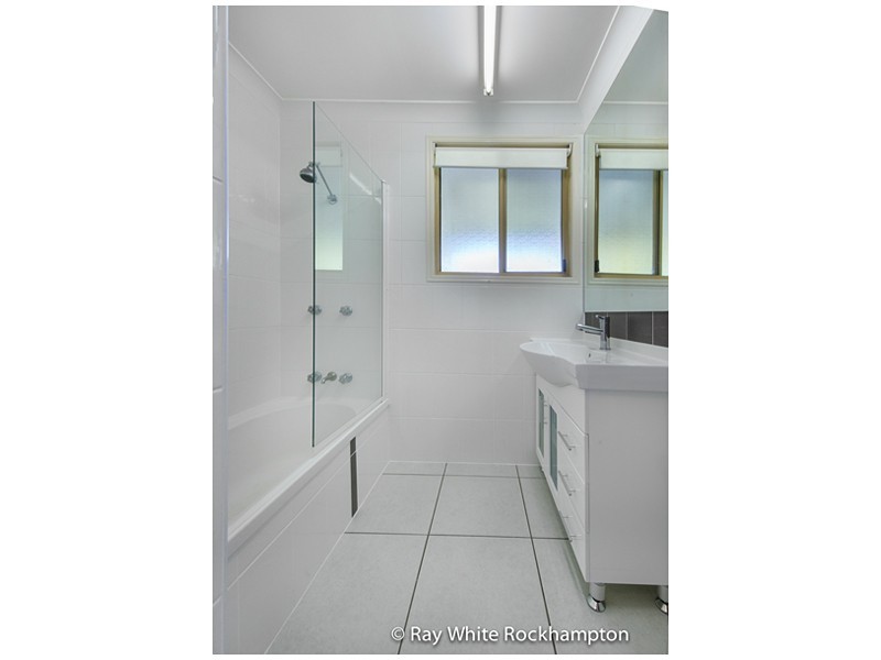 11 Schirmer Close, Gracemere QLD 4702