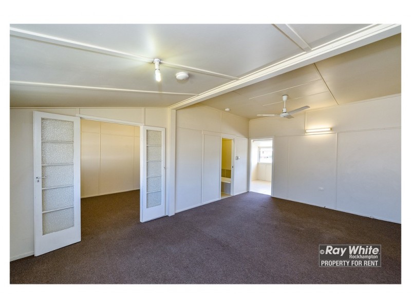 64 Main Street, Park Avenue QLD 4701