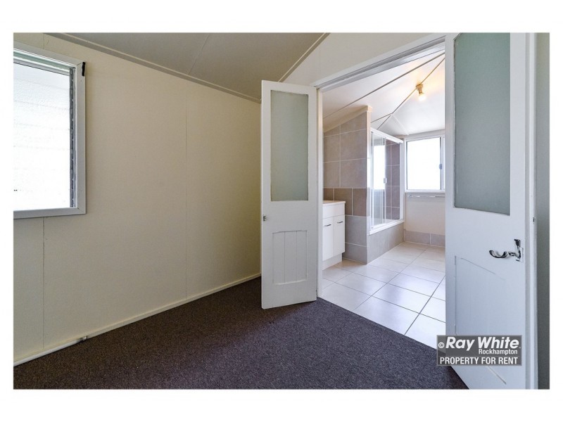 64 Main Street, Park Avenue QLD 4701
