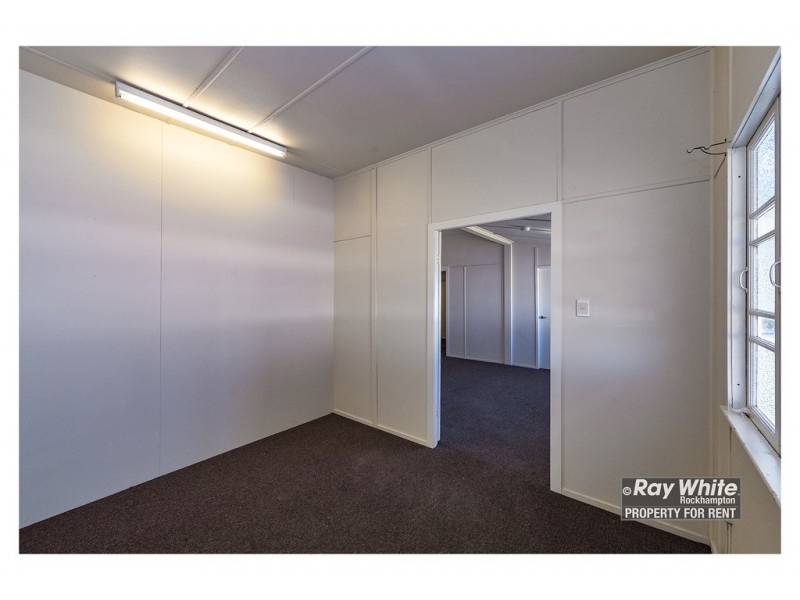 64 Main Street, Park Avenue QLD 4701