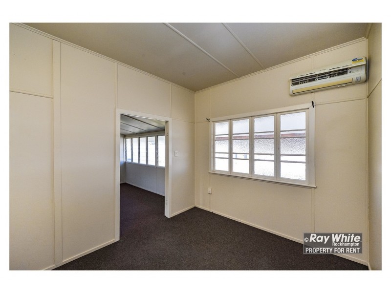 64 Main Street, Park Avenue QLD 4701