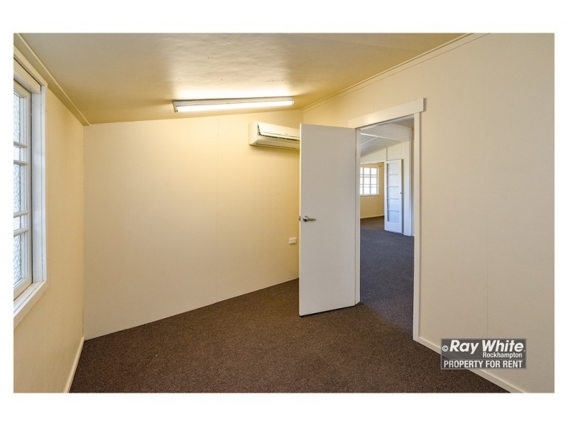 64 Main Street, Park Avenue QLD 4701