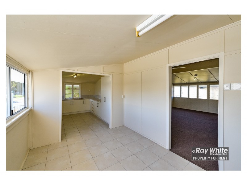 64 Main Street, Park Avenue QLD 4701