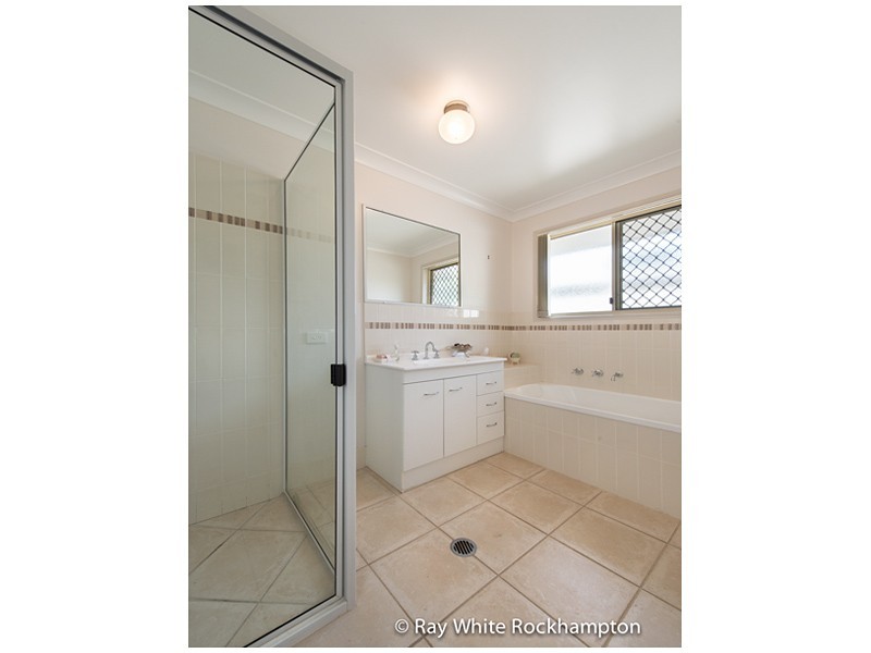 9 Anna Meares Avenue, Gracemere QLD 4702