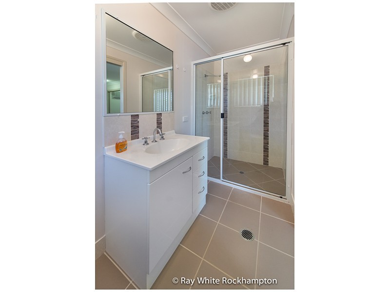 9 Anna Meares Avenue, Gracemere QLD 4702