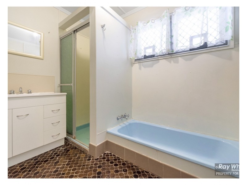 209 Earl Street, Berserker QLD 4701