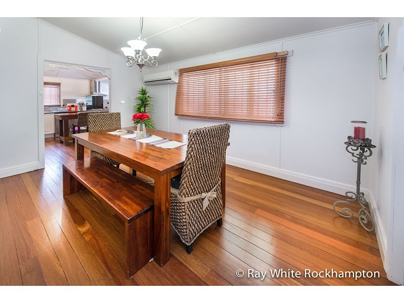 19 Spencer Street, The Range QLD 4700