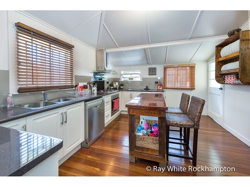 19 Spencer Street, The Range QLD 4700