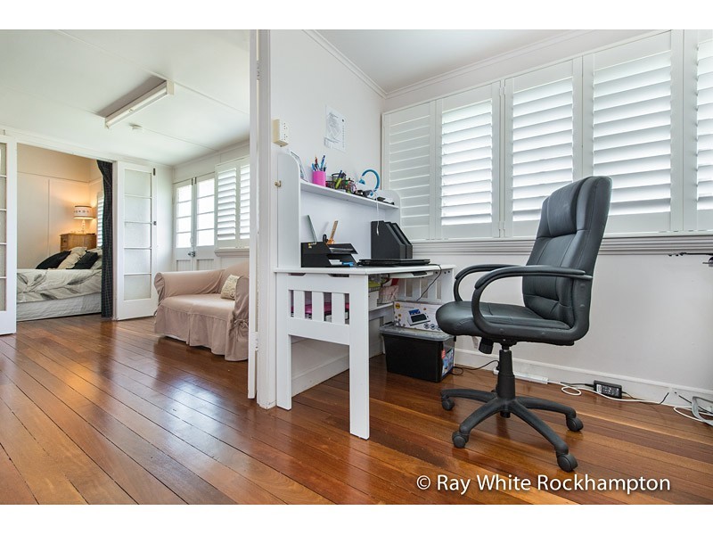 19 Spencer Street, The Range QLD 4700