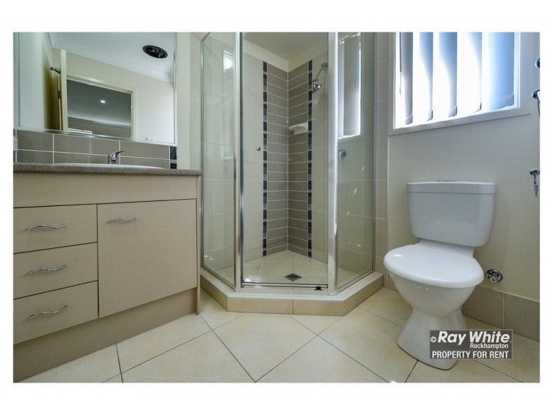 18 Leichhardt Drive, Gracemere QLD 4702