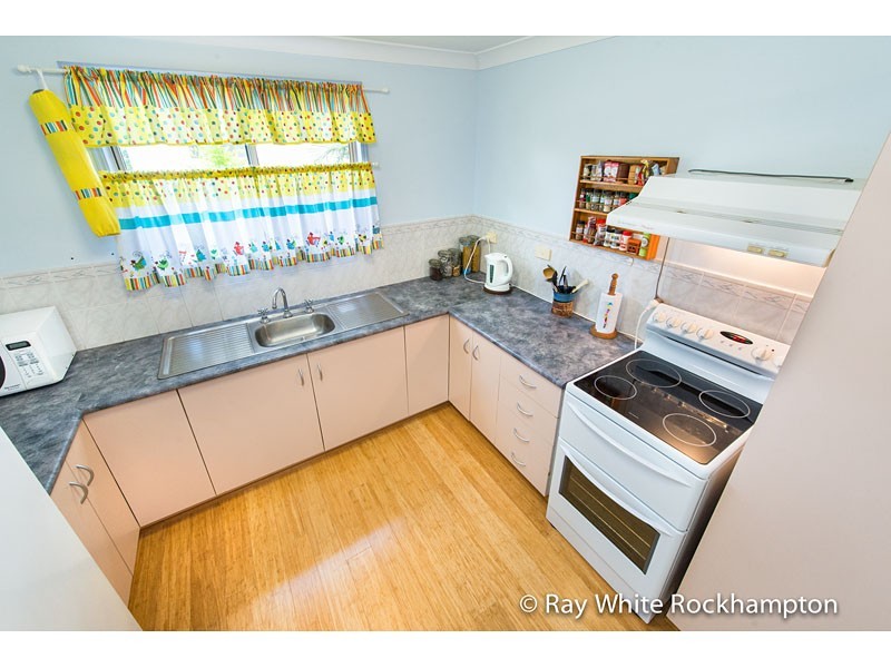 12 Schirmer Close, Gracemere QLD 4702