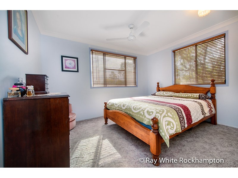 12 Schirmer Close, Gracemere QLD 4702