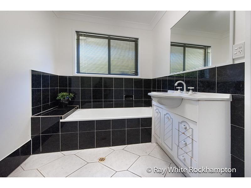 21 Van Haeren Street, Kawana QLD 4701