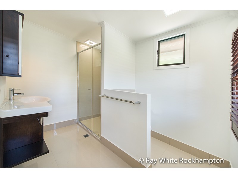 20 Brecknell Street, The Range QLD 4700