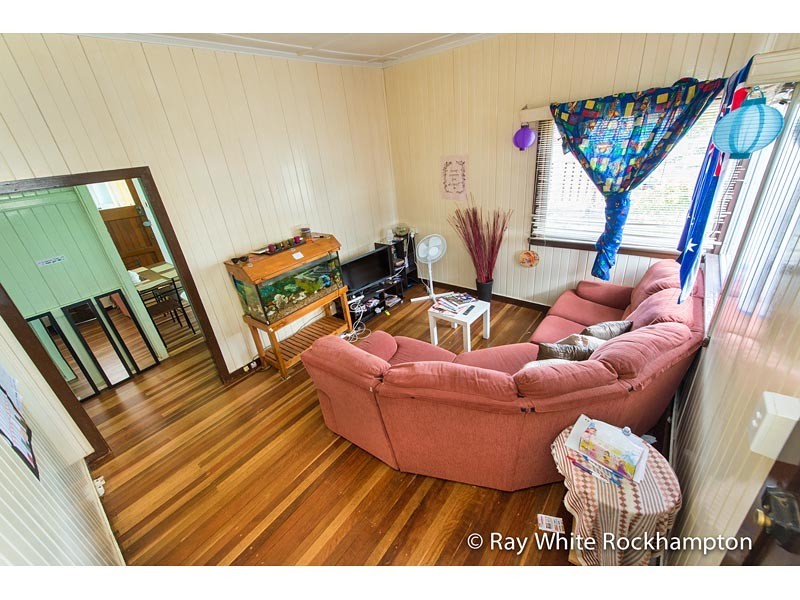 293 Pine Street, Berserker QLD 4701