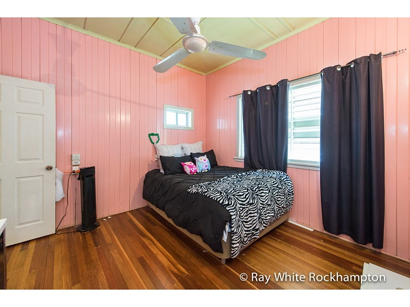 293 Pine Street, Berserker QLD 4701