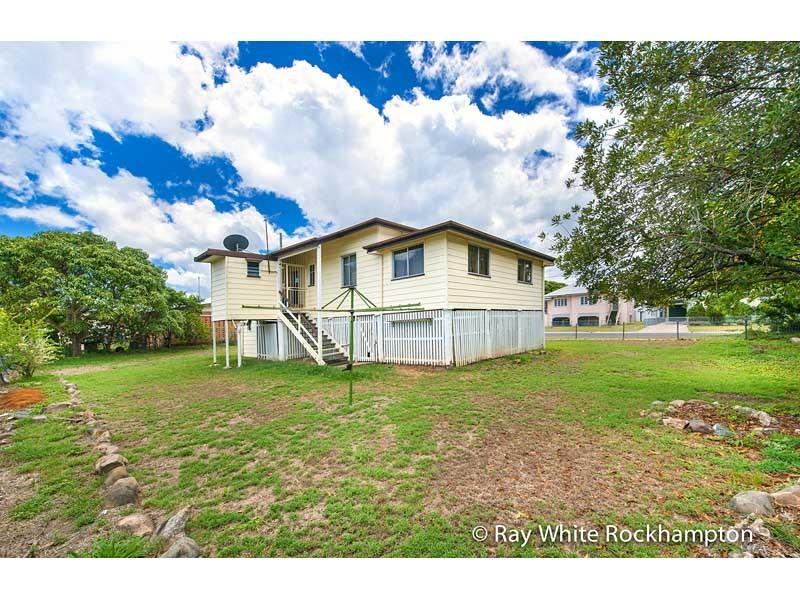 293 Pine Street, Berserker QLD 4701