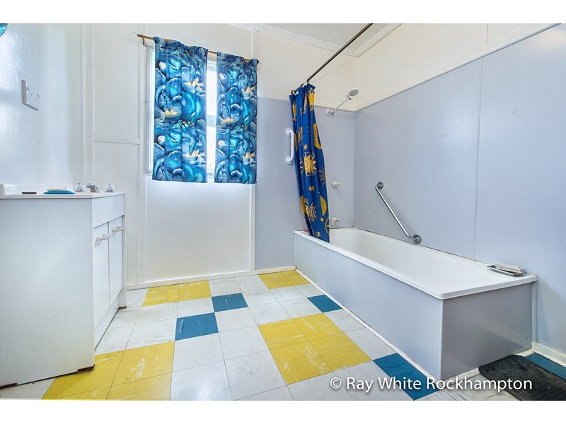 151 Caroline Street, The Range QLD 4700