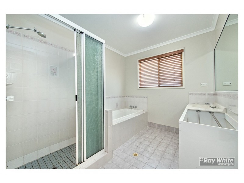 17 Jeffries Street, The Range QLD 4700