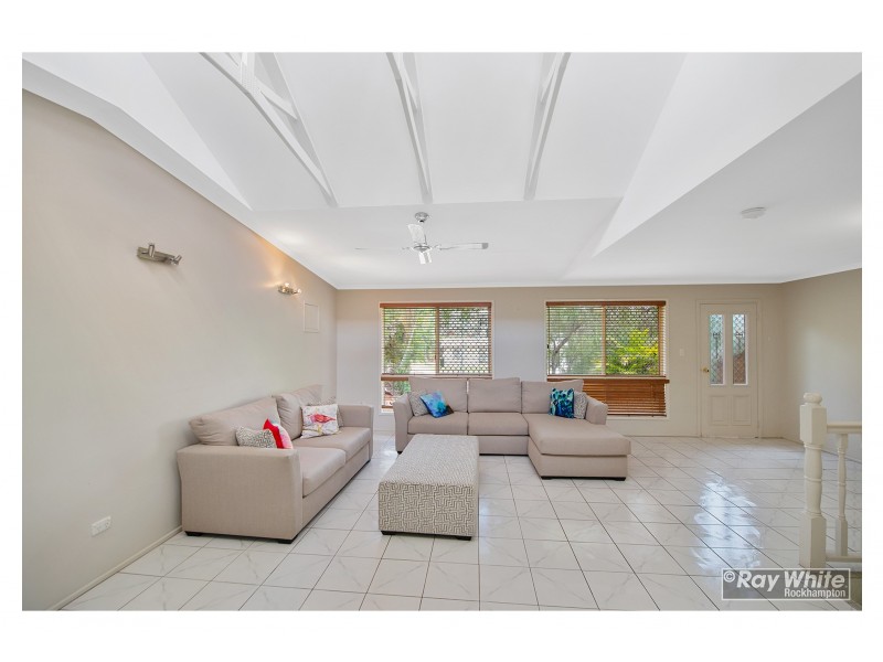 17 Jeffries Street, The Range QLD 4700