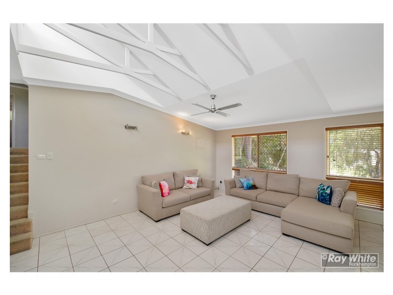 17 Jeffries Street, The Range QLD 4700