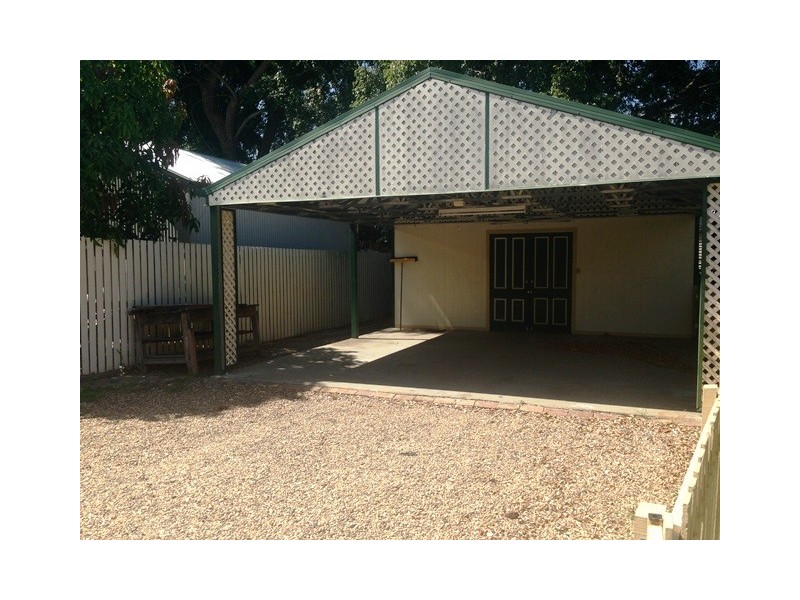 18 Penlington Street, Allenstown QLD 4700