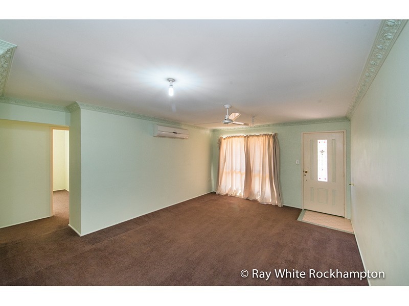 1 Casuarina Court, Kawana QLD 4701