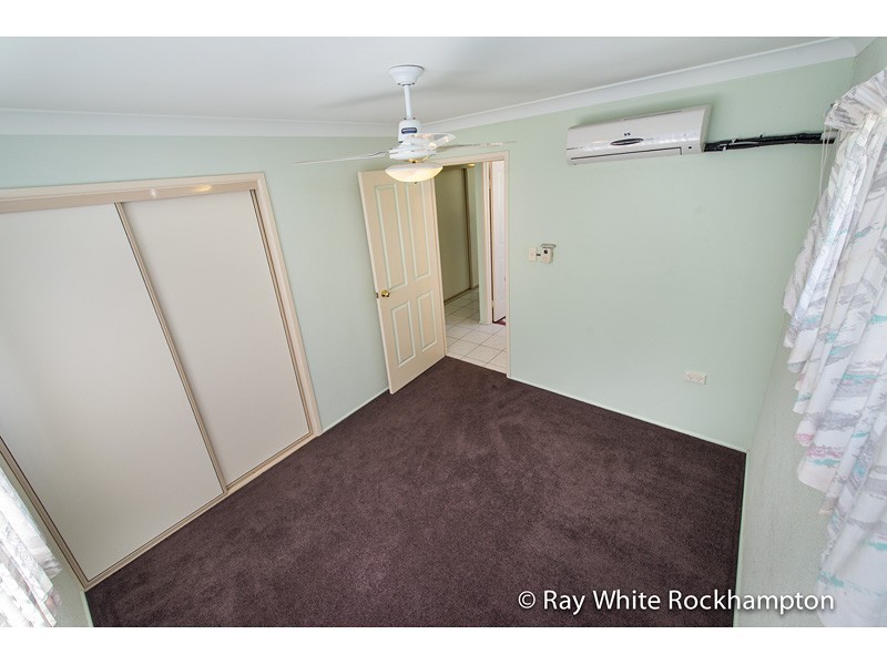 1 Casuarina Court, Kawana QLD 4701