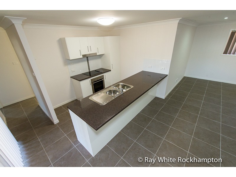 40 Brosnan Crescent, Parkhurst QLD 4702
