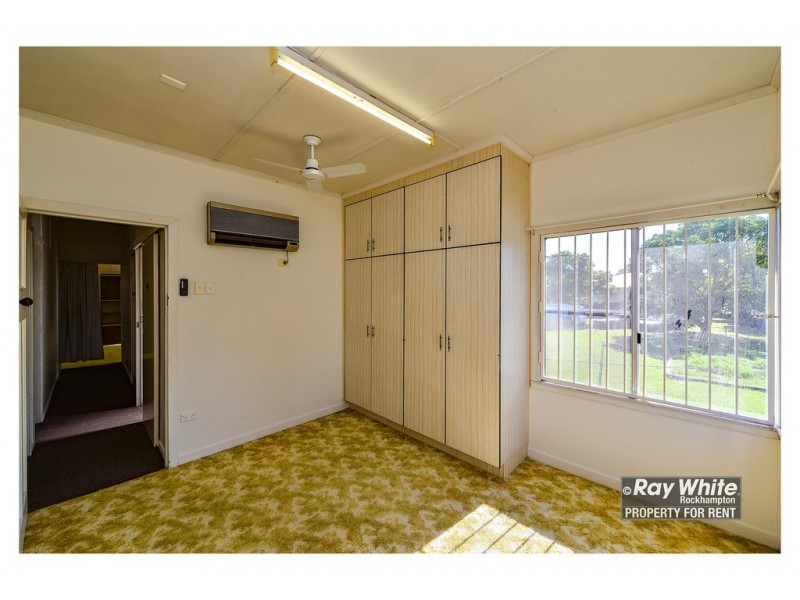 11 Thackeray Street, Park Avenue QLD 4701