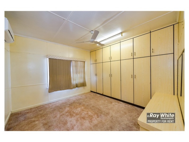 11 Thackeray Street, Park Avenue QLD 4701