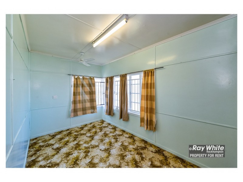 11 Thackeray Street, Park Avenue QLD 4701