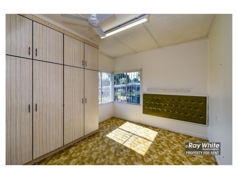 11 Thackeray Street, Park Avenue QLD 4701