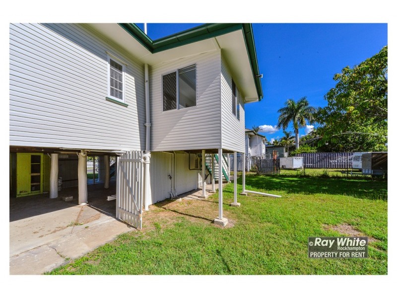 11 Thackeray Street, Park Avenue QLD 4701