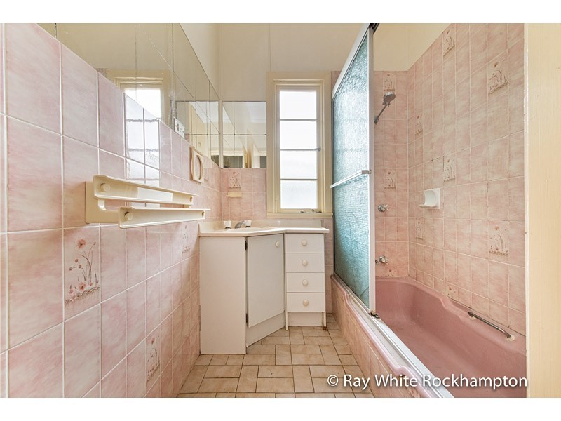 193 High Street, Berserker QLD 4701