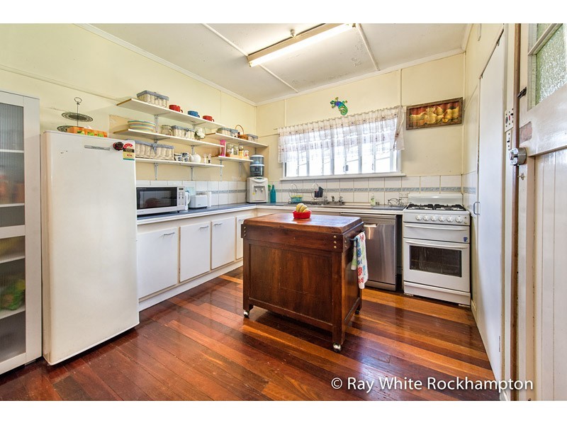 274 Upper Dawson Road, The Range QLD 4700