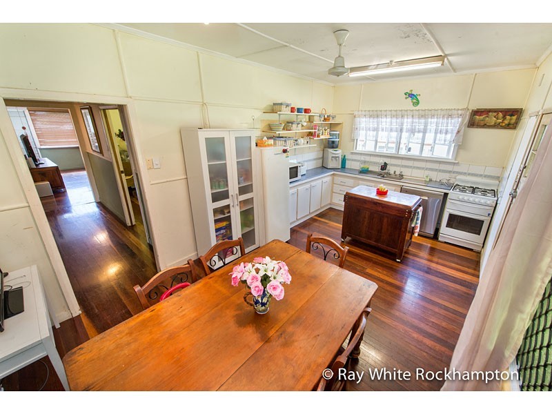 274 Upper Dawson Road, The Range QLD 4700