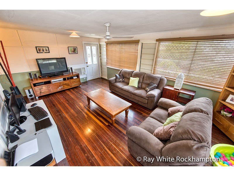 274 Upper Dawson Road, The Range QLD 4700