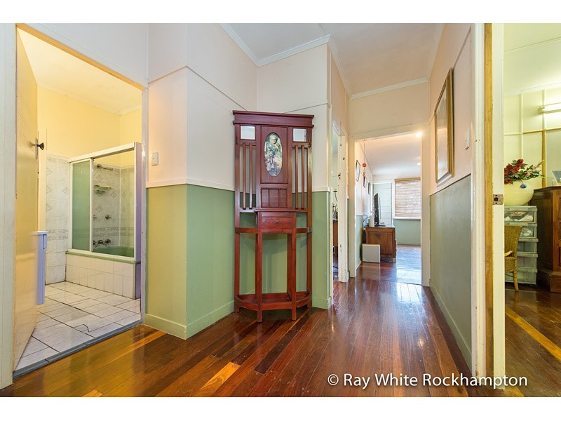 274 Upper Dawson Road, The Range QLD 4700
